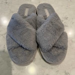 Nautica Fuzzy Women's Gray Cross Over Faux Fur Open Toe Slide‎ Slippers Size 9